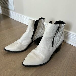 Kenneth Cole ankle boots